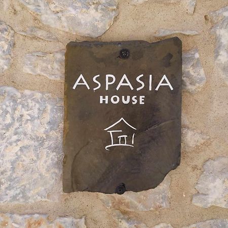 Aspasia House Oítilon Eksteriør bilde
