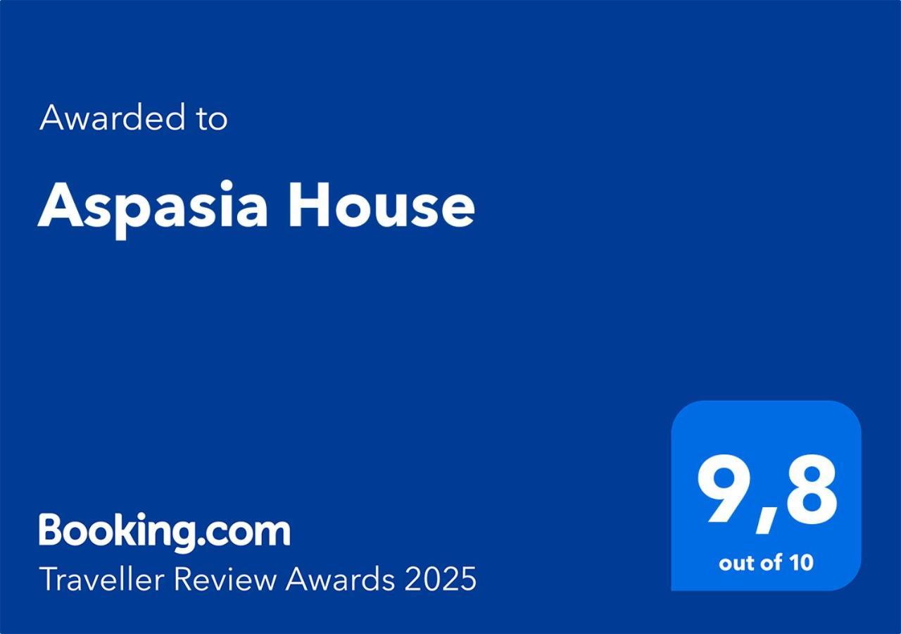 Aspasia House Oítilon Eksteriør bilde